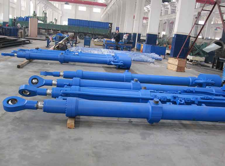Hydraulikzylinder mit langem Hub